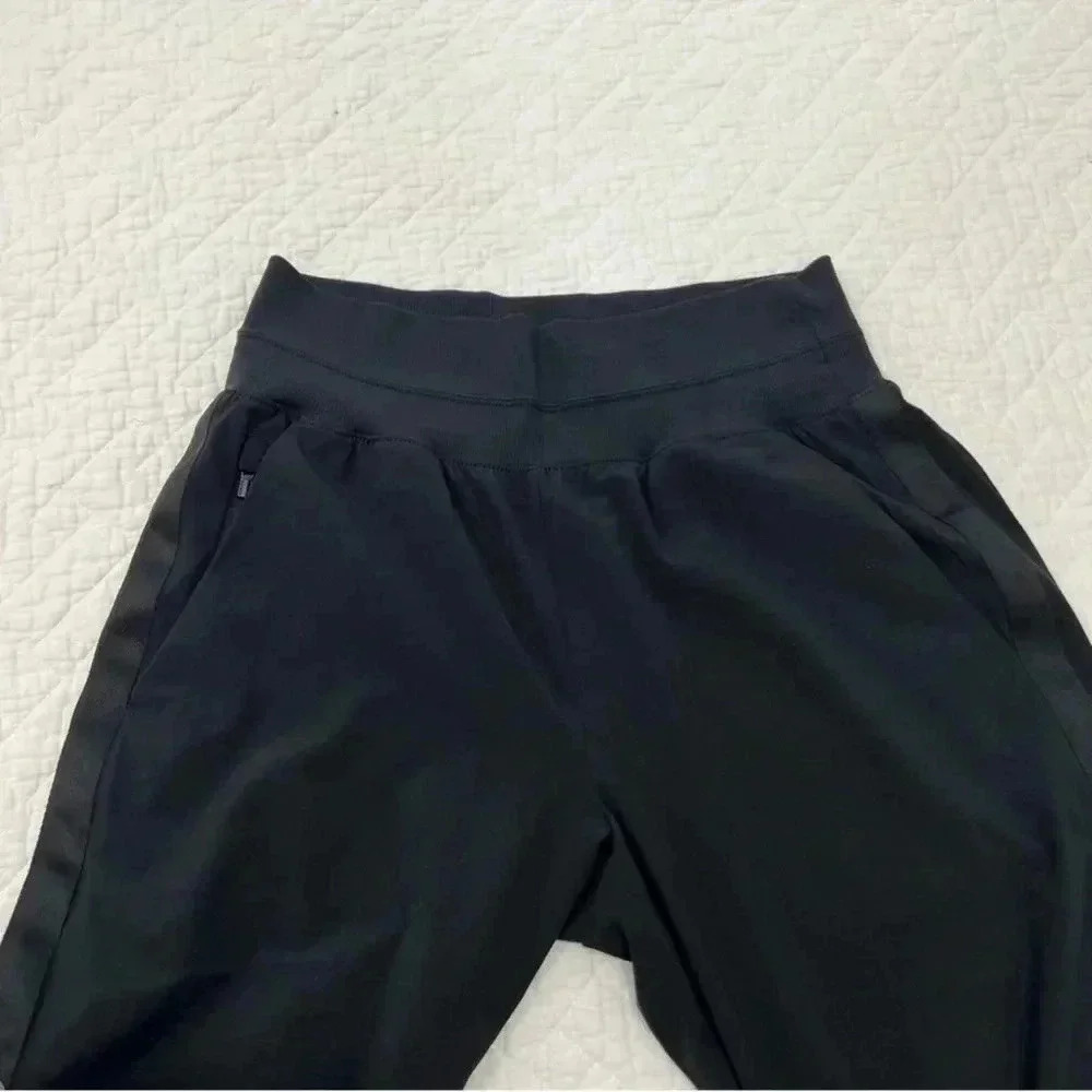 Athleta Nolita Slim Tapered Crop Pant Black Side Stripe Size 4 - Picture 5 of 15